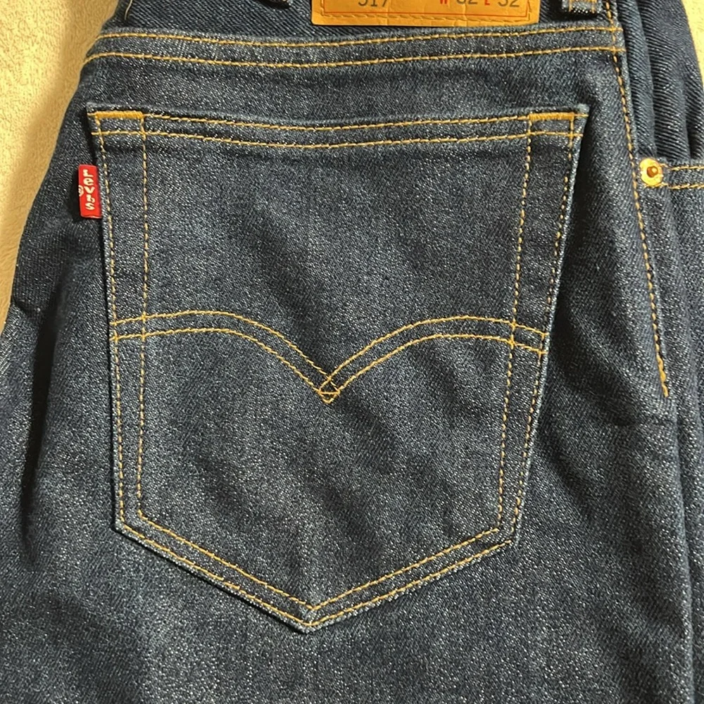 Levi's Men's Dark Blue Straight Jeans. 517. Size 32x32. NWOT.